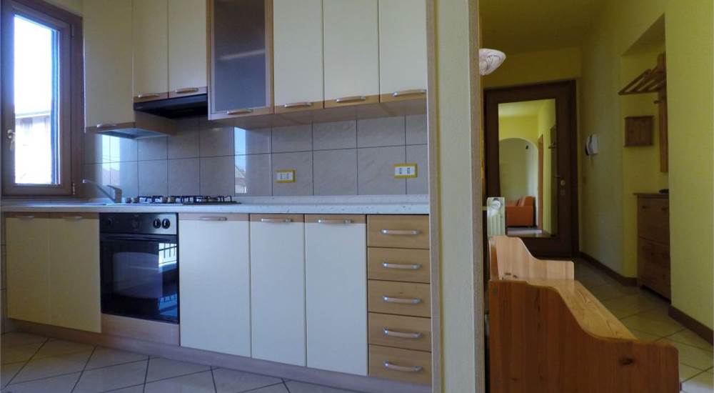 INGRESSO | SOGGIORNO CON CUCINA A VISTA 