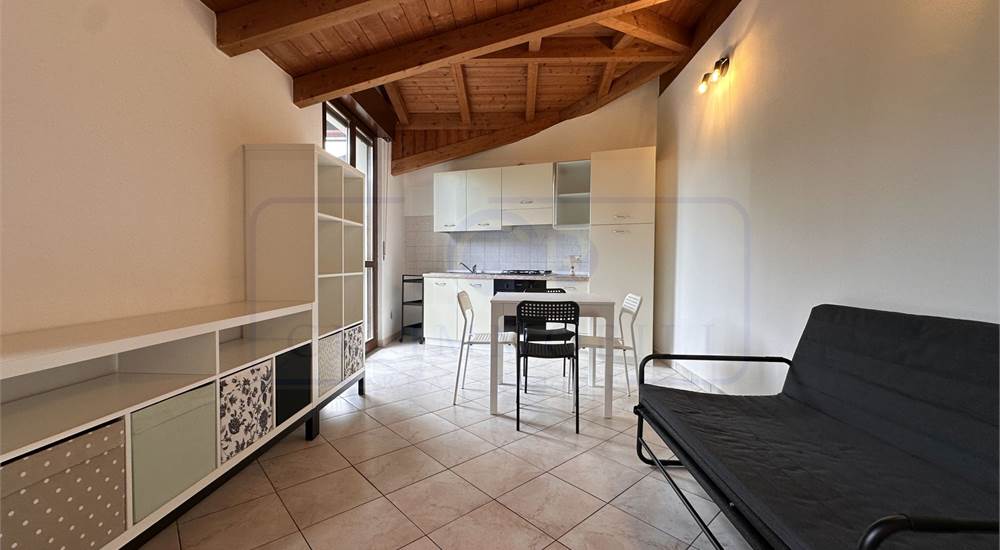 SOGGIORNO CON CUCINA A VISTA