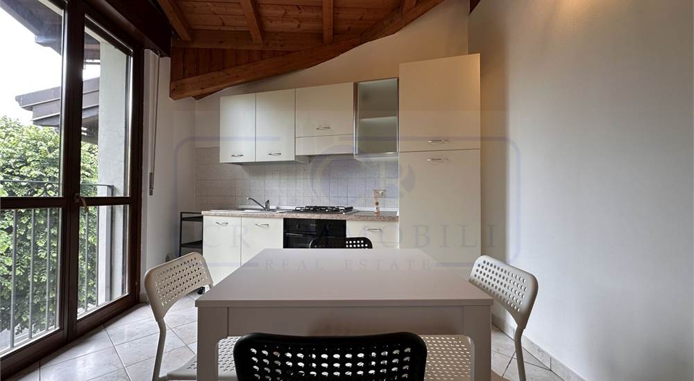 SOGGIORNO CON CUCINA A VISTA