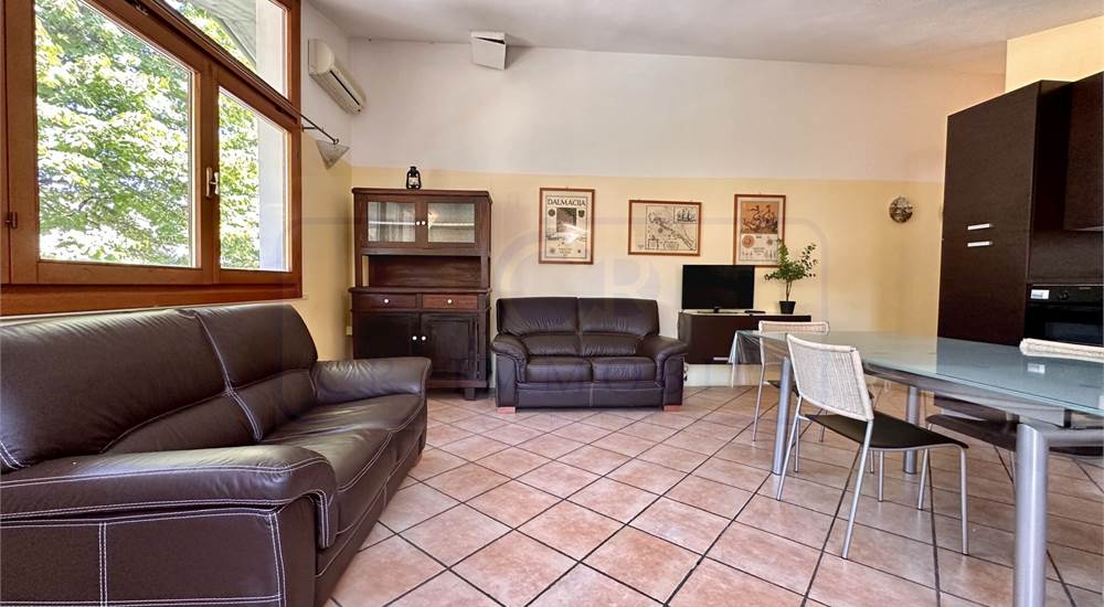SOGGIORNO CON CUCINA A VISTA
