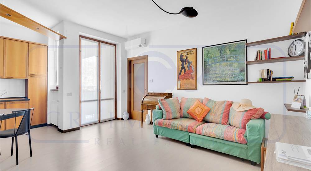 SOGGIORNO CON CUCINA A VISTA