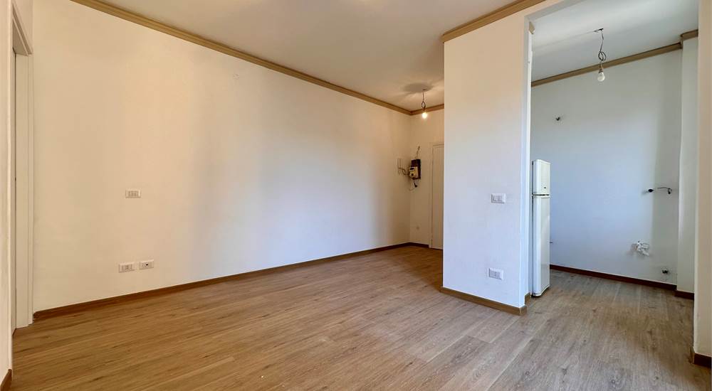 SOGGIORNO CON CUCINA A VISTA