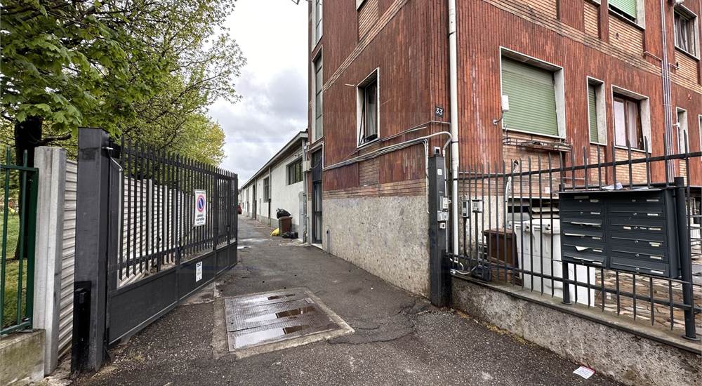 LABORATORIO MAGAZZINO DEPOSITO CON UFFICIO