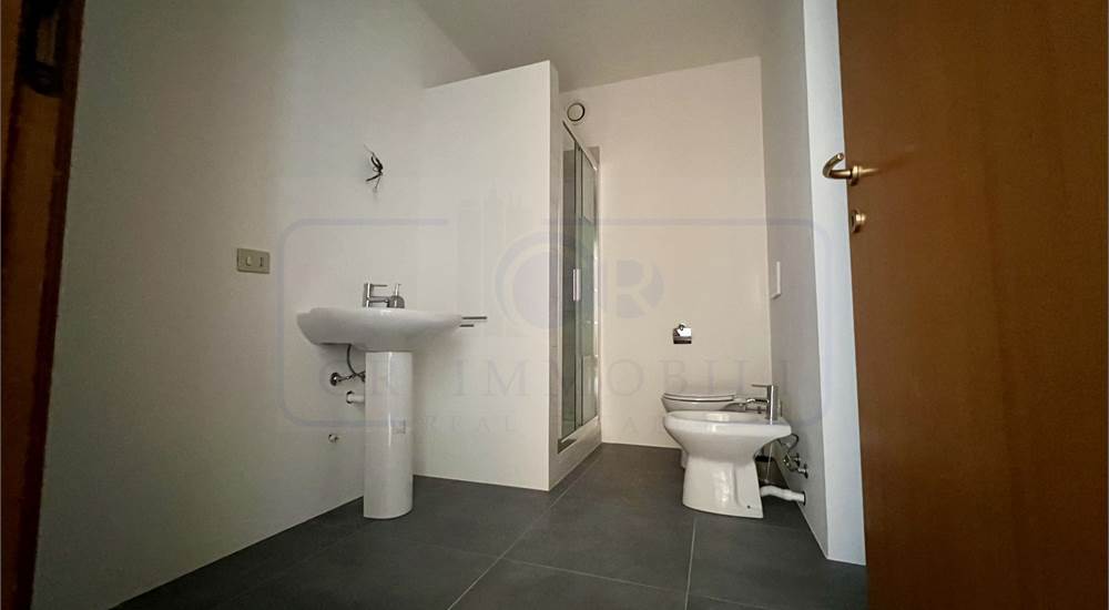 PRIMO BAGNO ZONA GIORNO