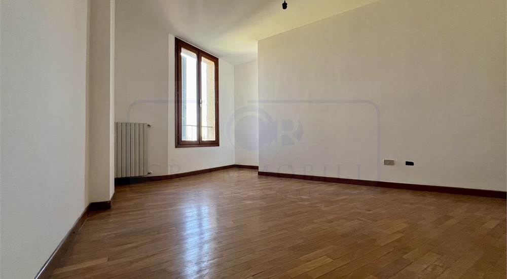 SECONDA CAMERA