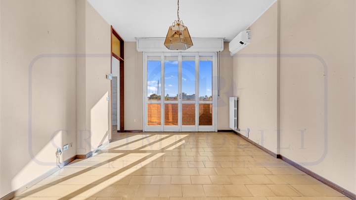 QUADRILOCALE CON CANTINA E BOX