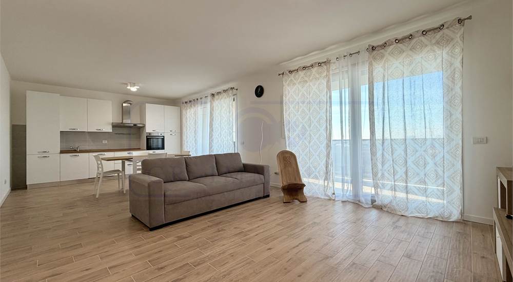 SOGGIORNO CON CUCINA A VISTA