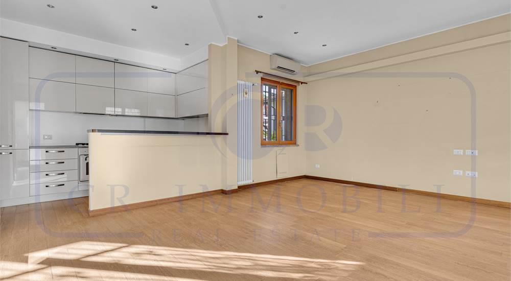 APPARTAMENTO IN VILLA BIFAMILIARE CON GIARDINO