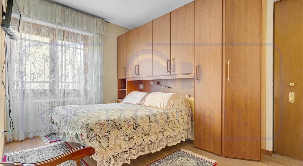 APPARTAMENTO IN VILLA BIFAMILIARE CON GIARDINO