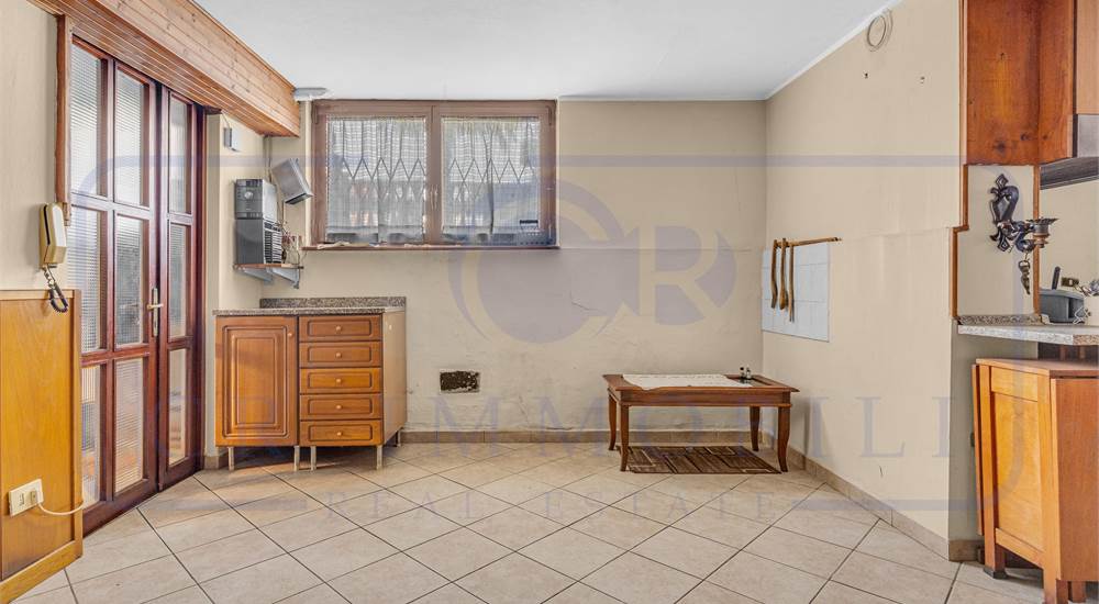 APPARTAMENTO IN VILLA BIFAMILIARE CON GIARDINO