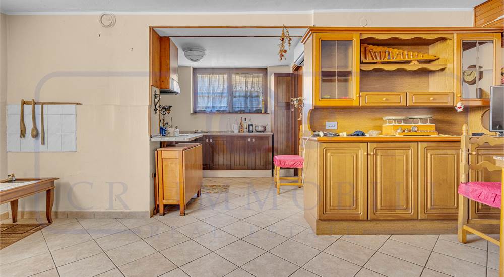 APPARTAMENTO IN VILLA BIFAMILIARE CON GIARDINO