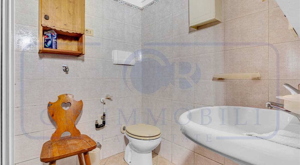 APPARTAMENTO IN VILLA BIFAMILIARE CON GIARDINO