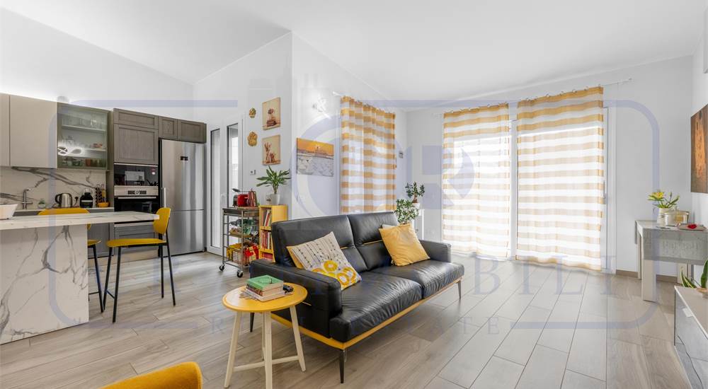 SOGGIORNO CON CUCINA A VISTA