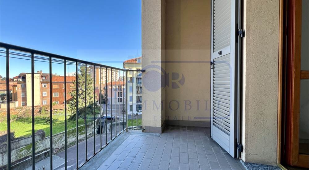 SECONDO BALCONE