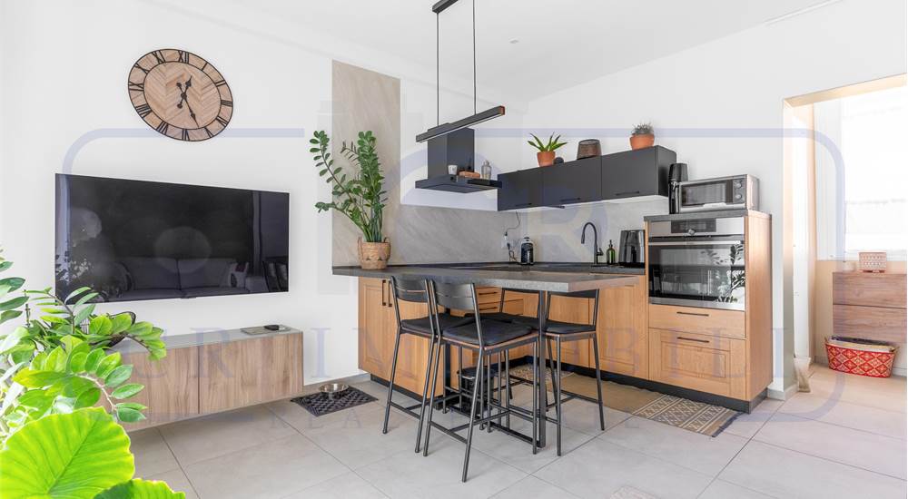 SOGGIORNO CON CUCINA A VISTA