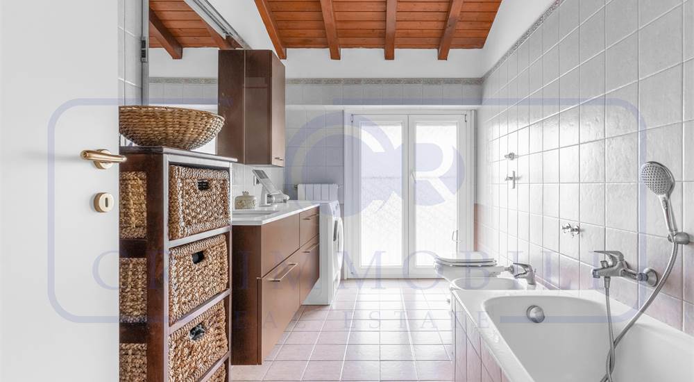 BAGNO PIANO SECONDO