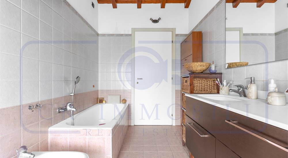 BAGNO PIANO SECONDO