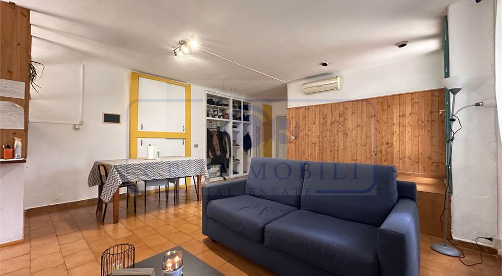 SOGGIORNO CON CUCINA A VISTA