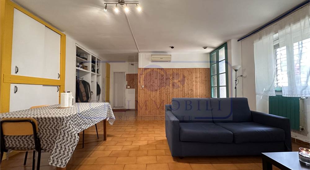 SOGGIORNO CON CUCINA A VISTA