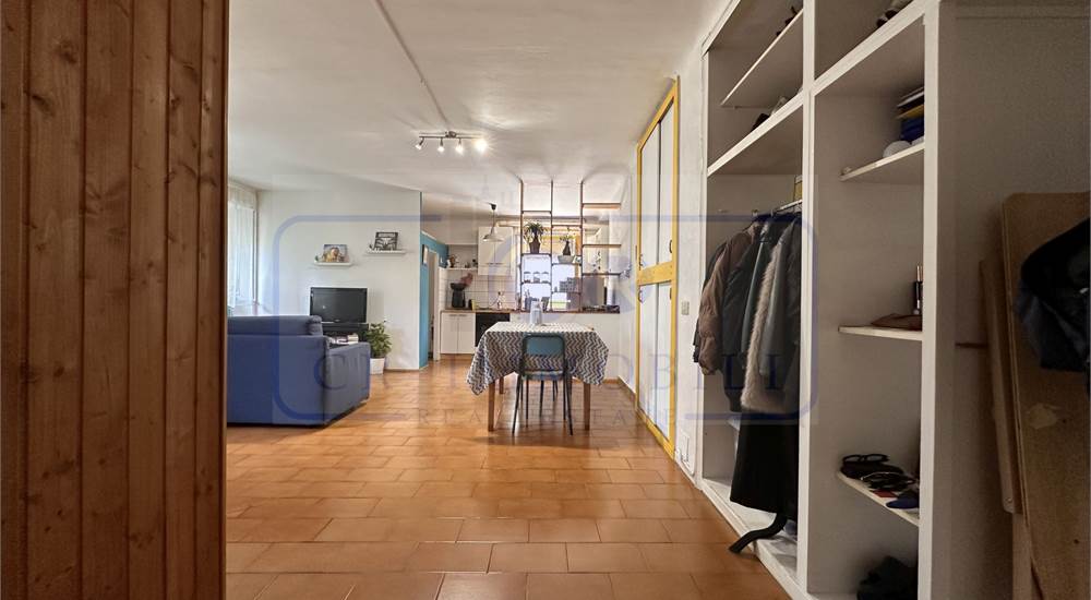 SOGGIORNO CON CUCINA A VISTA