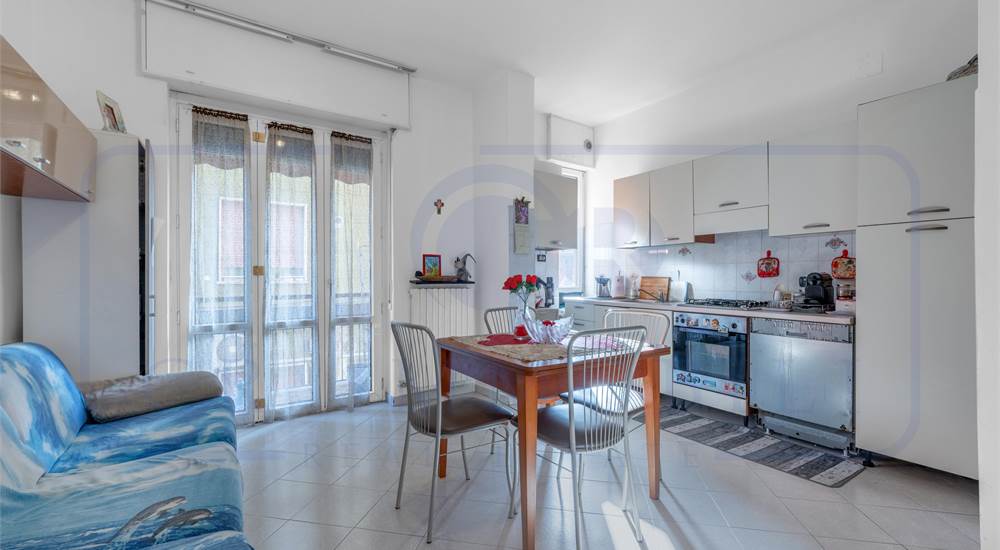 SOGGIORNO CON CUCINA A VISTA